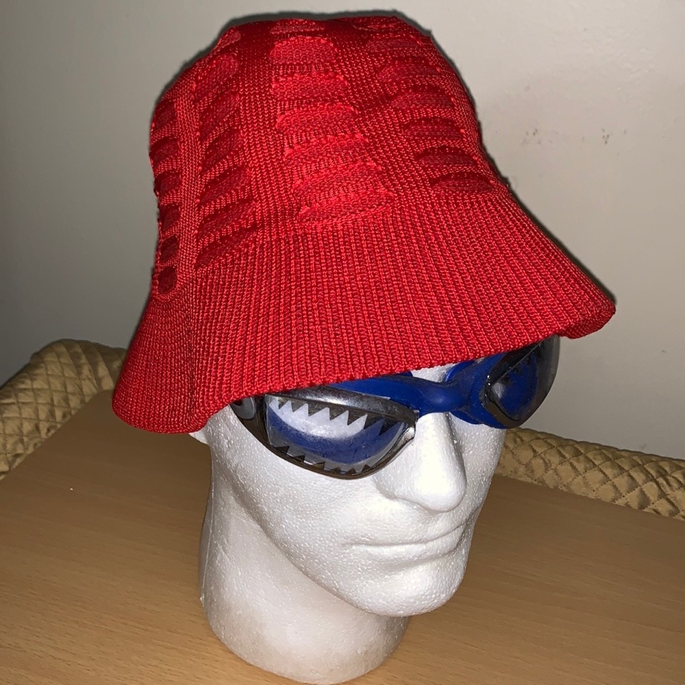 City Hunter Women’s Red Woven Dome Bucket Hat
